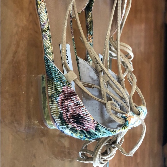 Steve Madden - Picture 2 of 7